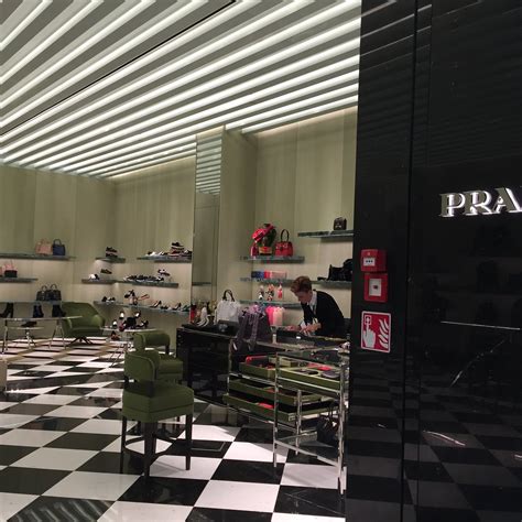 prada fiumicino|Roma Fiumicino .